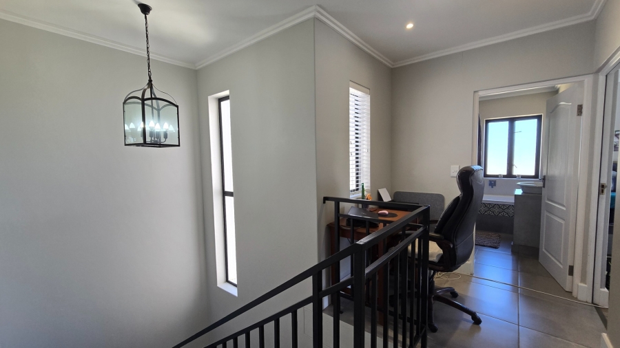 3 Bedroom Property for Sale in La Roche Western Cape